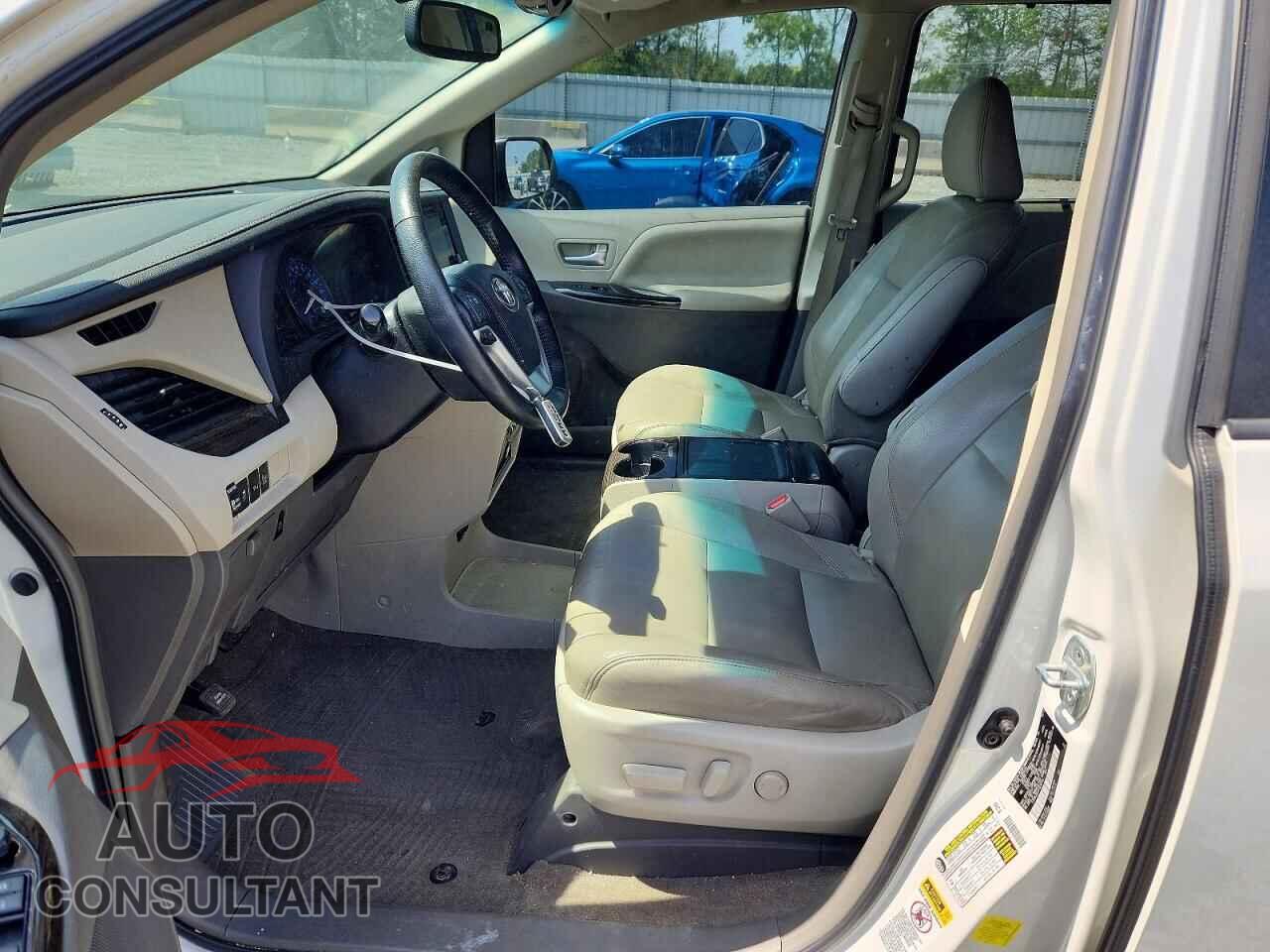 TOYOTA SIENNA 2015 - 5TDYK3DC4FS630743