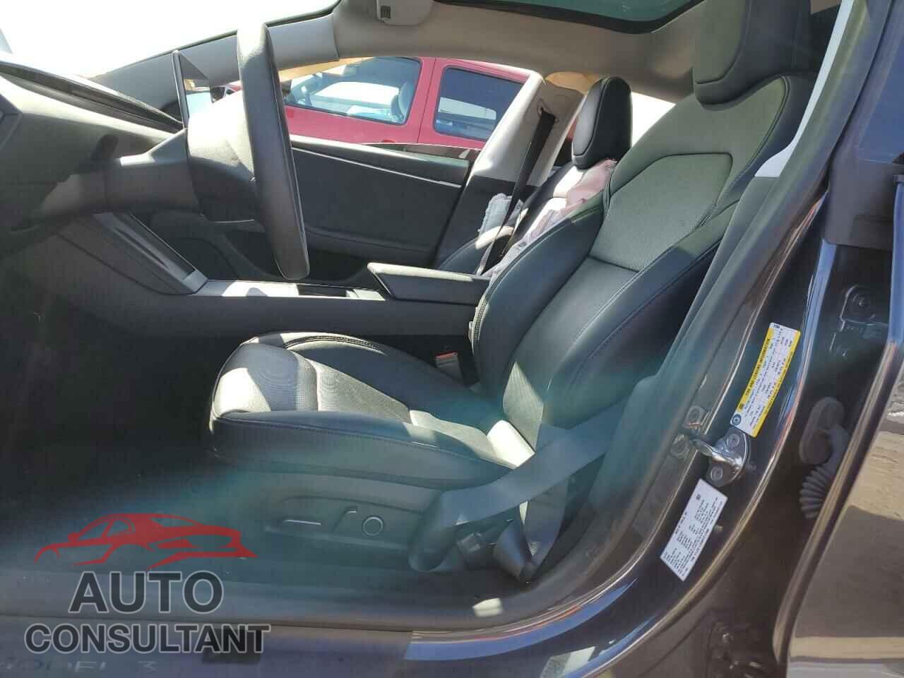 TESLA MODEL 3 2024 - 5YJ3E1EB9RF812068