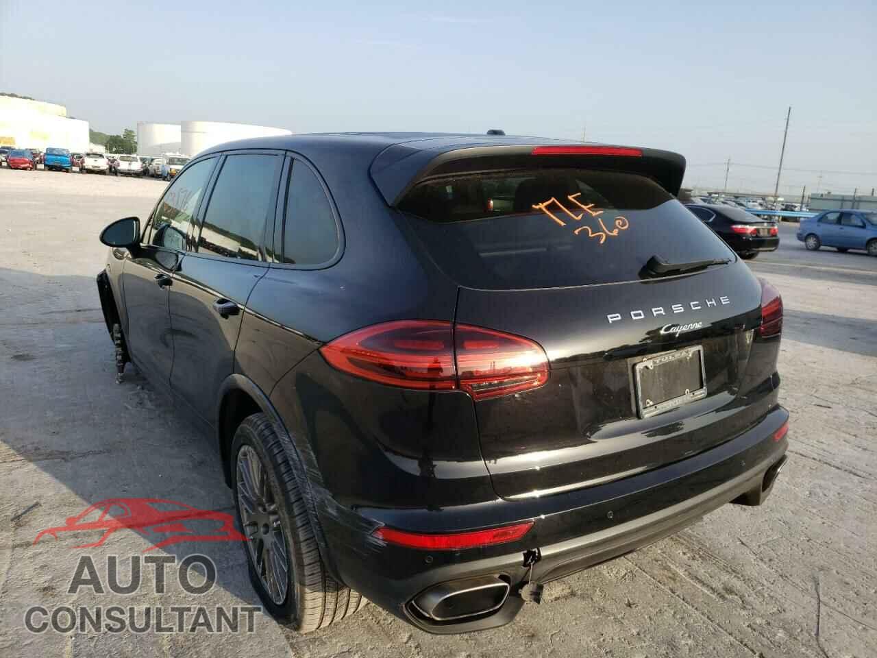 PORSCHE CAYENNE 2018 - WP1AA2A20JKA00954