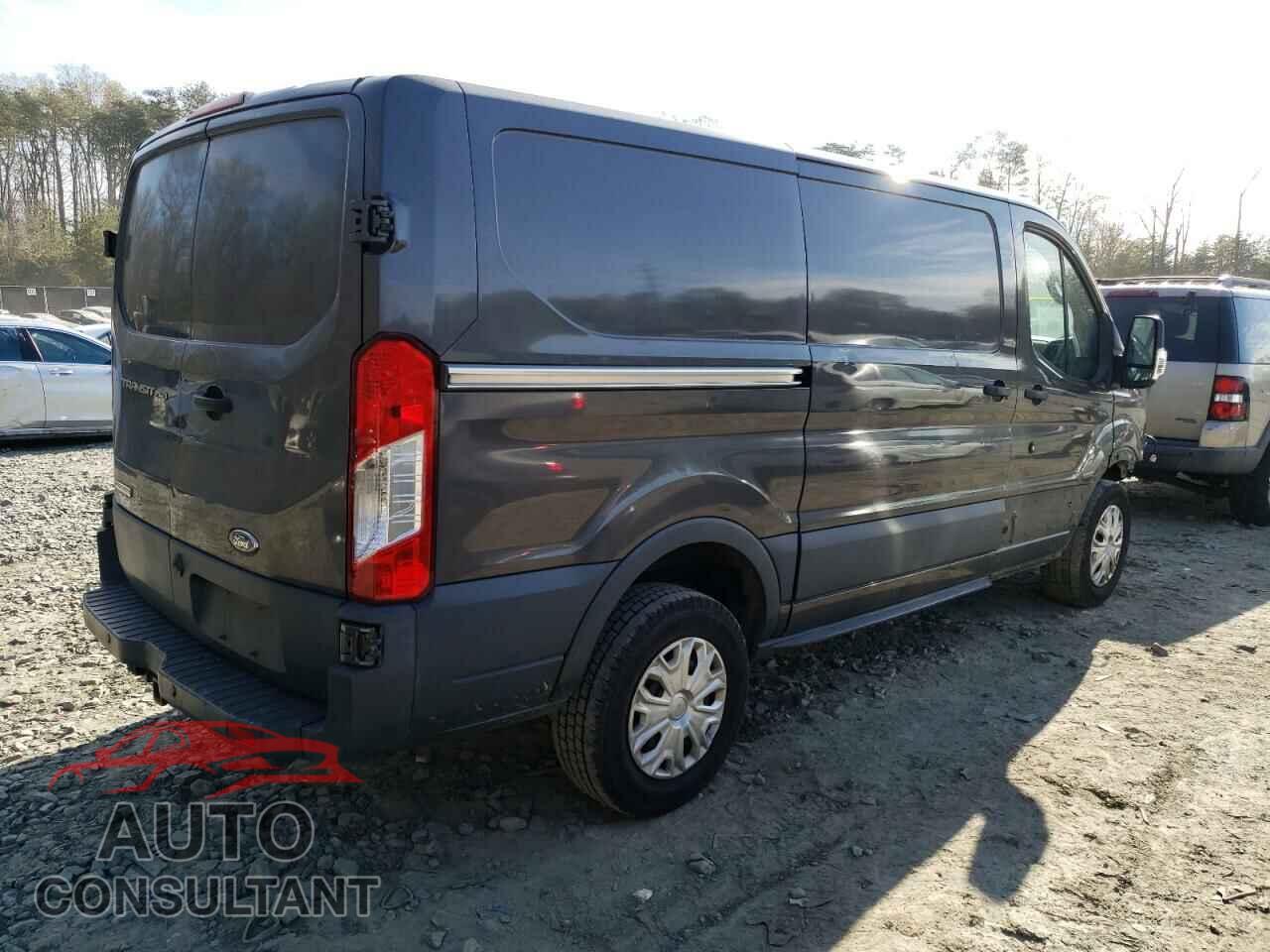 FORD TRANSIT 2017 - 1FTYR1YV8HKA00942