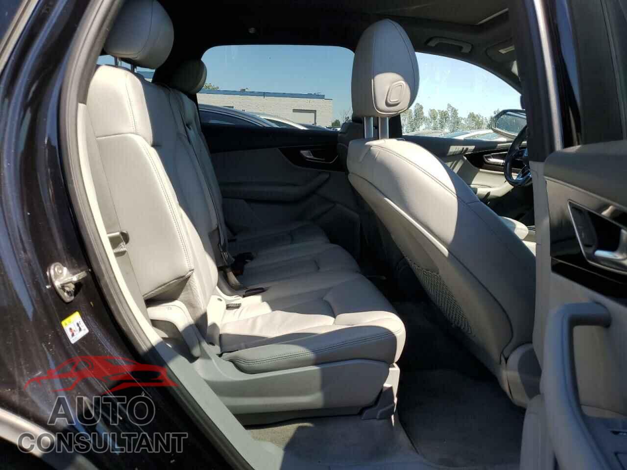 AUDI Q7 2017 - WA1AAAF74HD006099