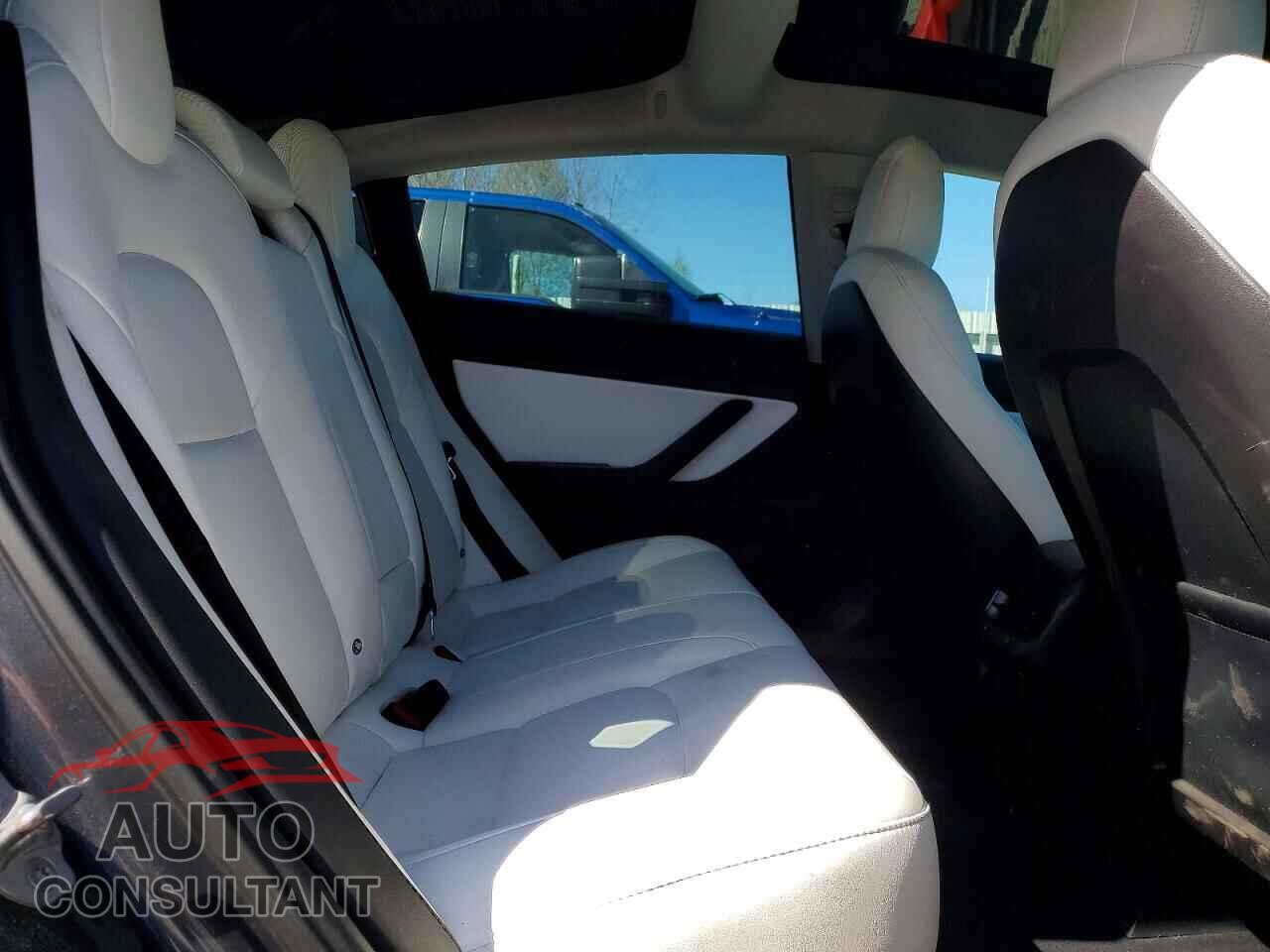 TESLA MODEL 3 2018 - 5YJ3E1EB7JF186086