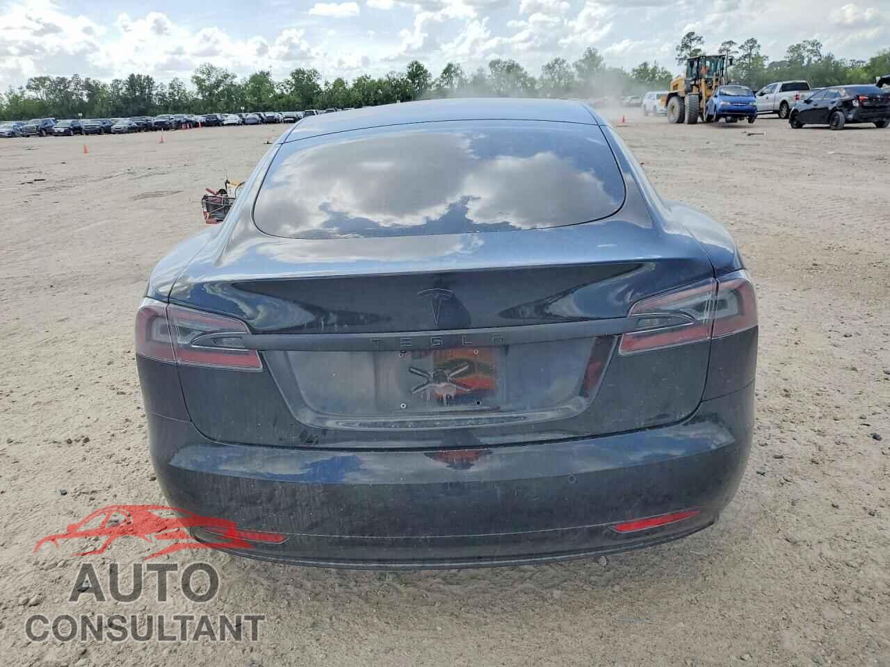 TESLA MODEL S 2017 - 5YJSA1E16HF202738