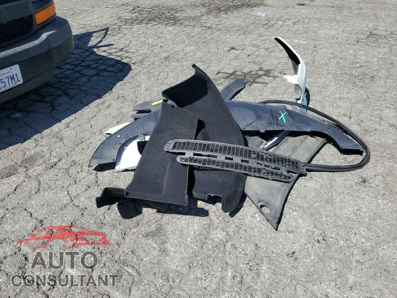 TESLA MODEL S 2013 - 5YJSA1CGXDFP03603