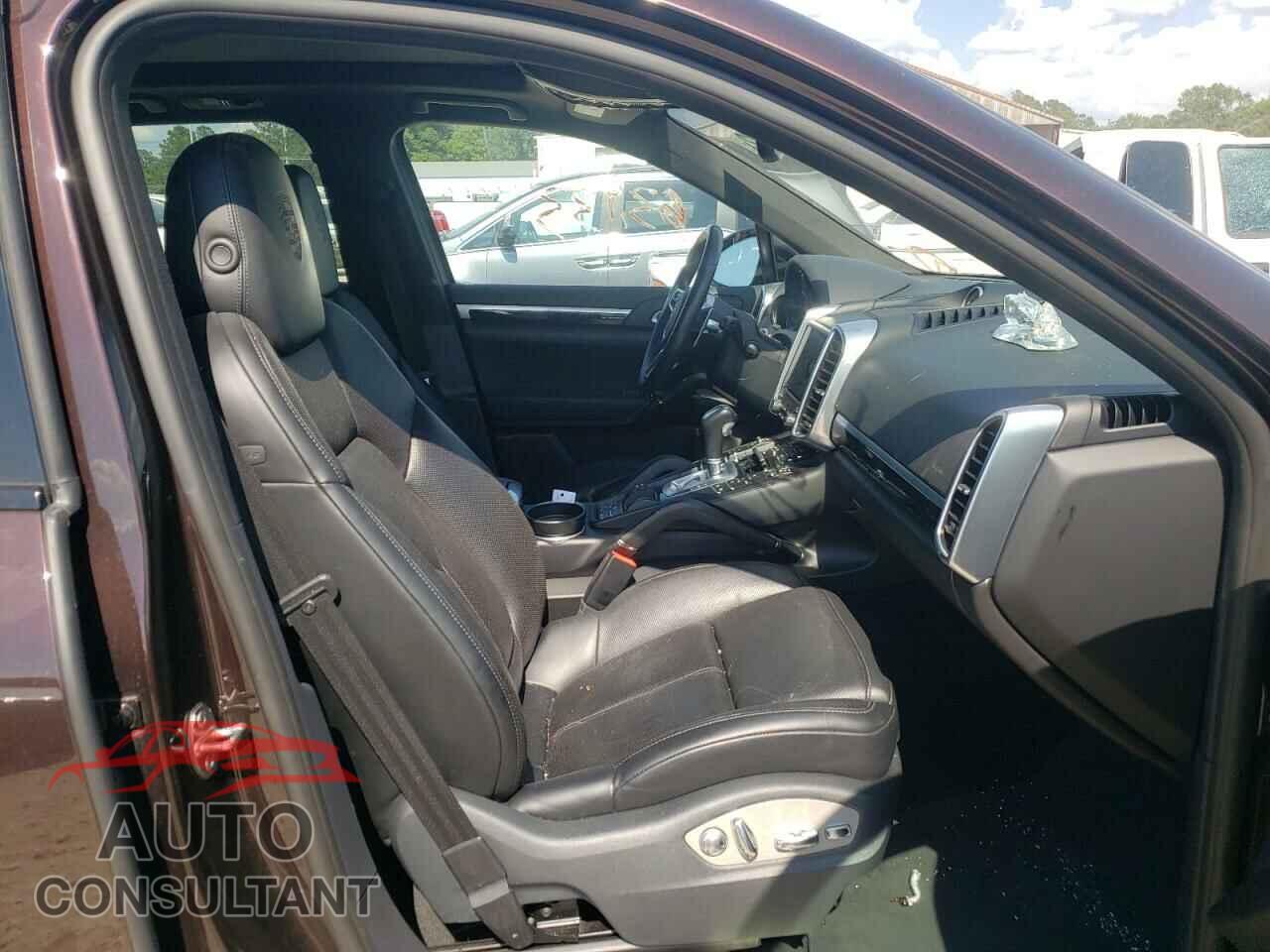 PORSCHE CAYENNE 2018 - WP1AA2A28JKA02998