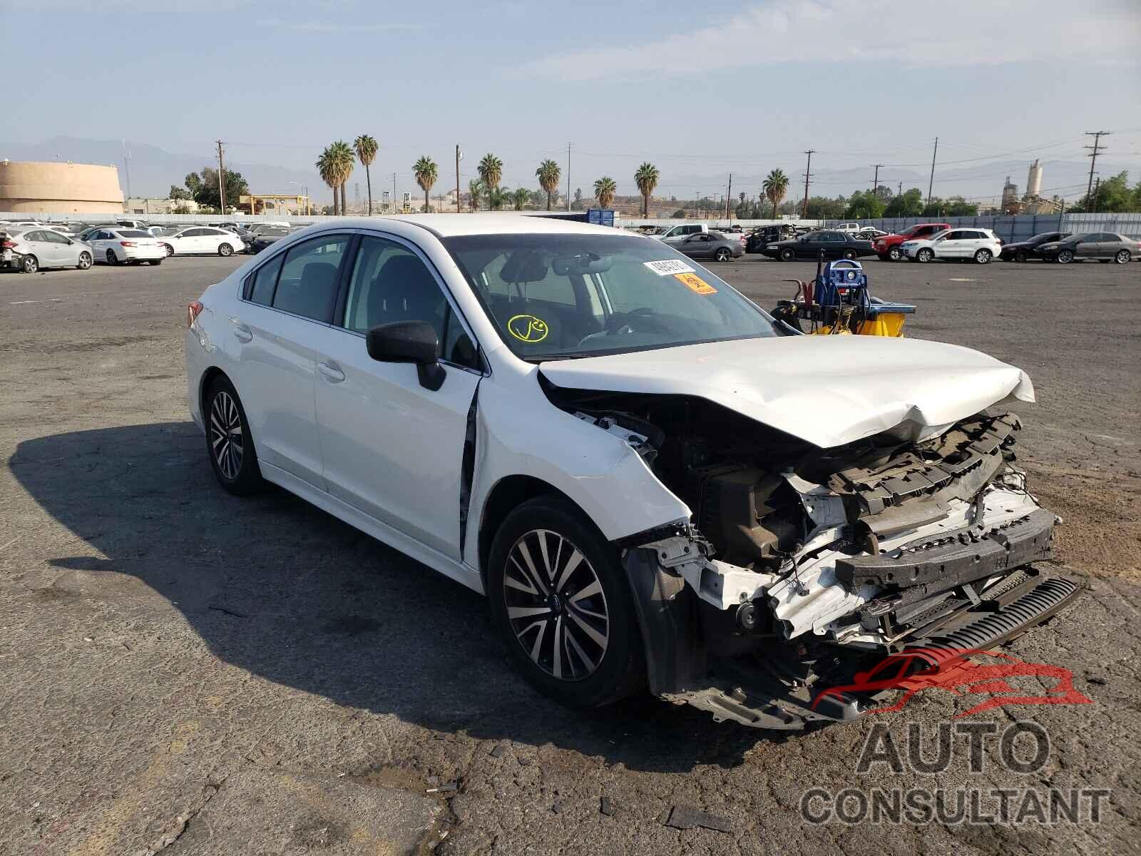 SUBARU LEGACY 2018 - 4S3BNAB61J3003913