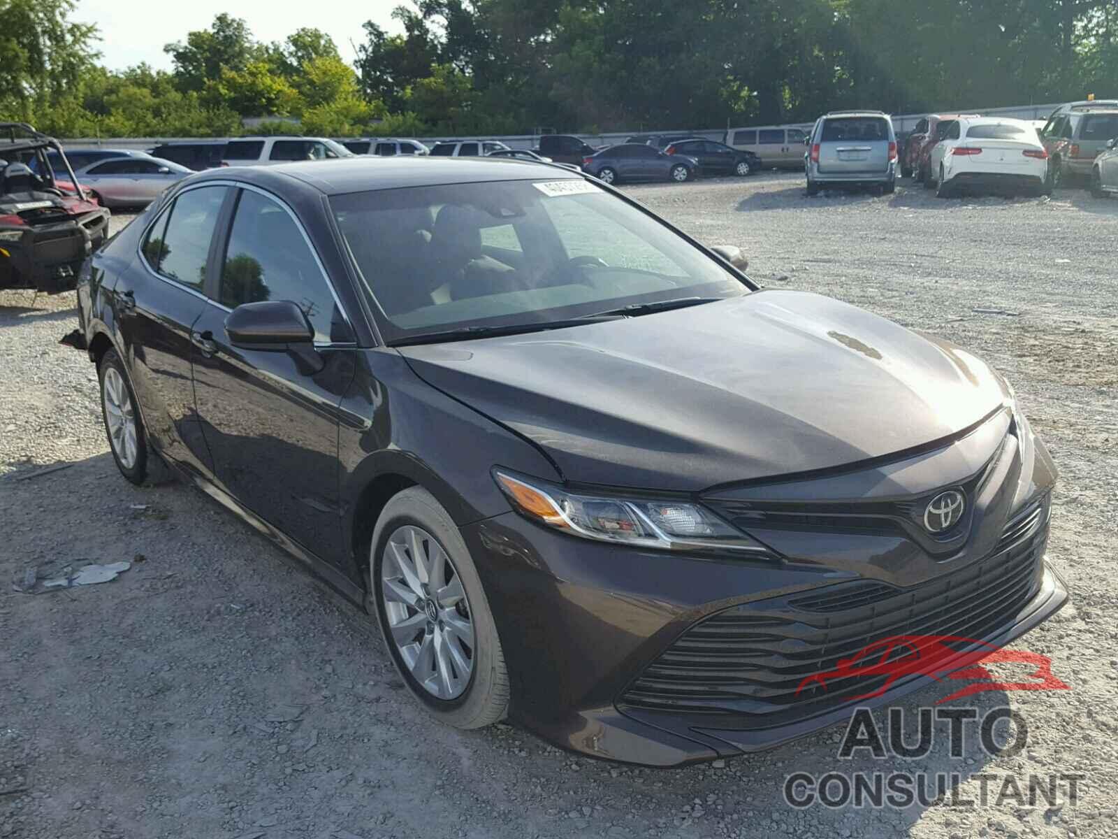 TOYOTA CAMRY 2018 - 4T1B11HK9JU502108