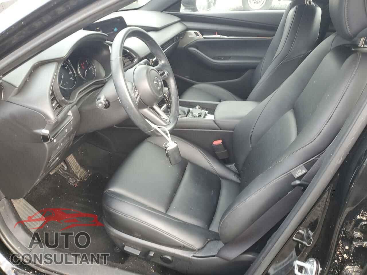 MAZDA 3 2019 - JM1BPALM2K1107945