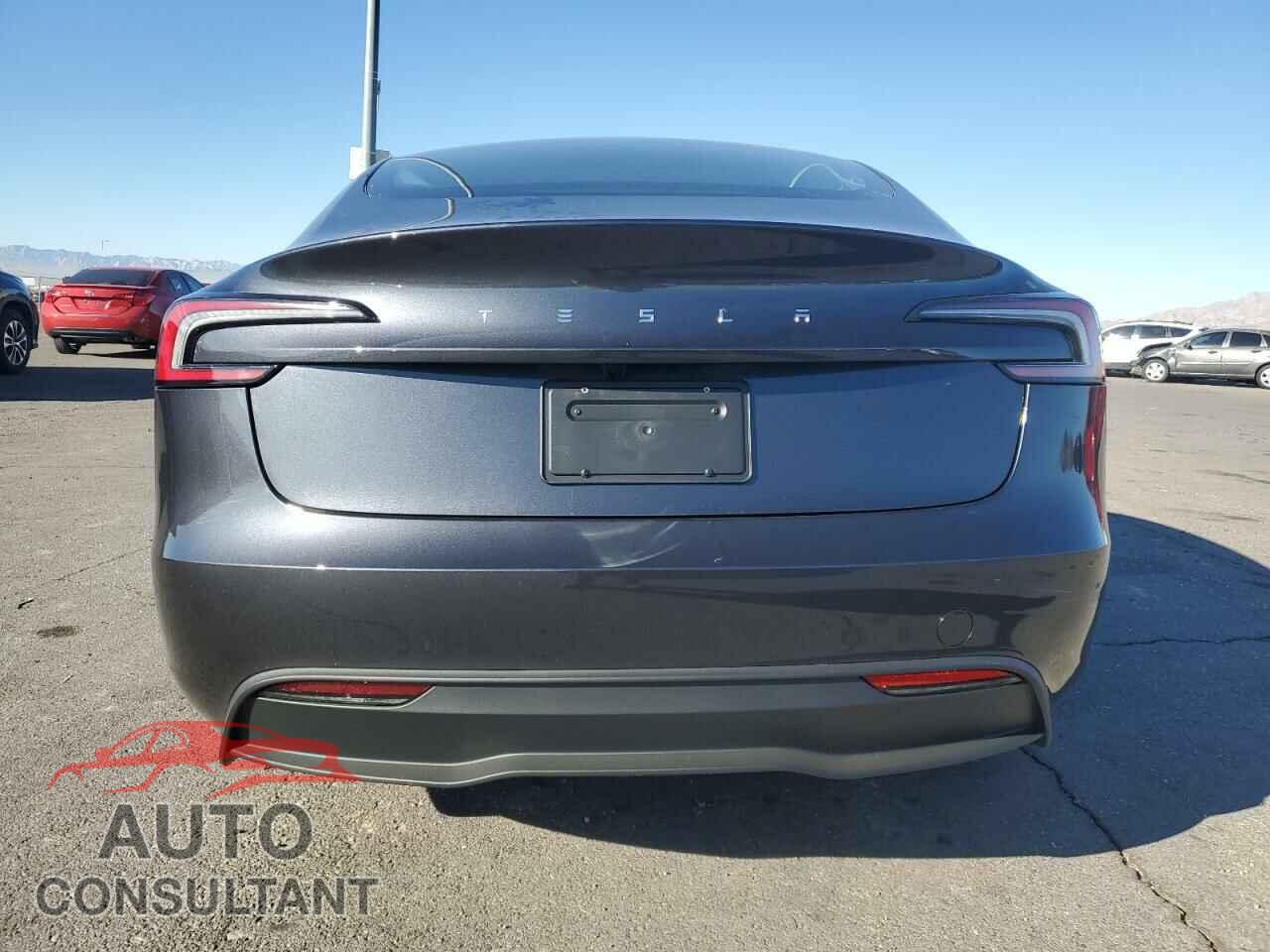TESLA MODEL 3 2025 - 5YJ3E1EA2SF920979