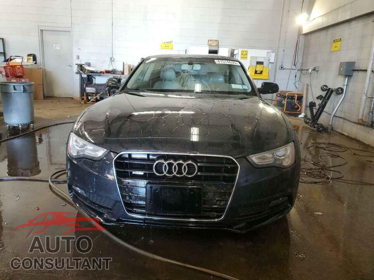 AUDI A5 2013 - WAULFAFR2DA074721