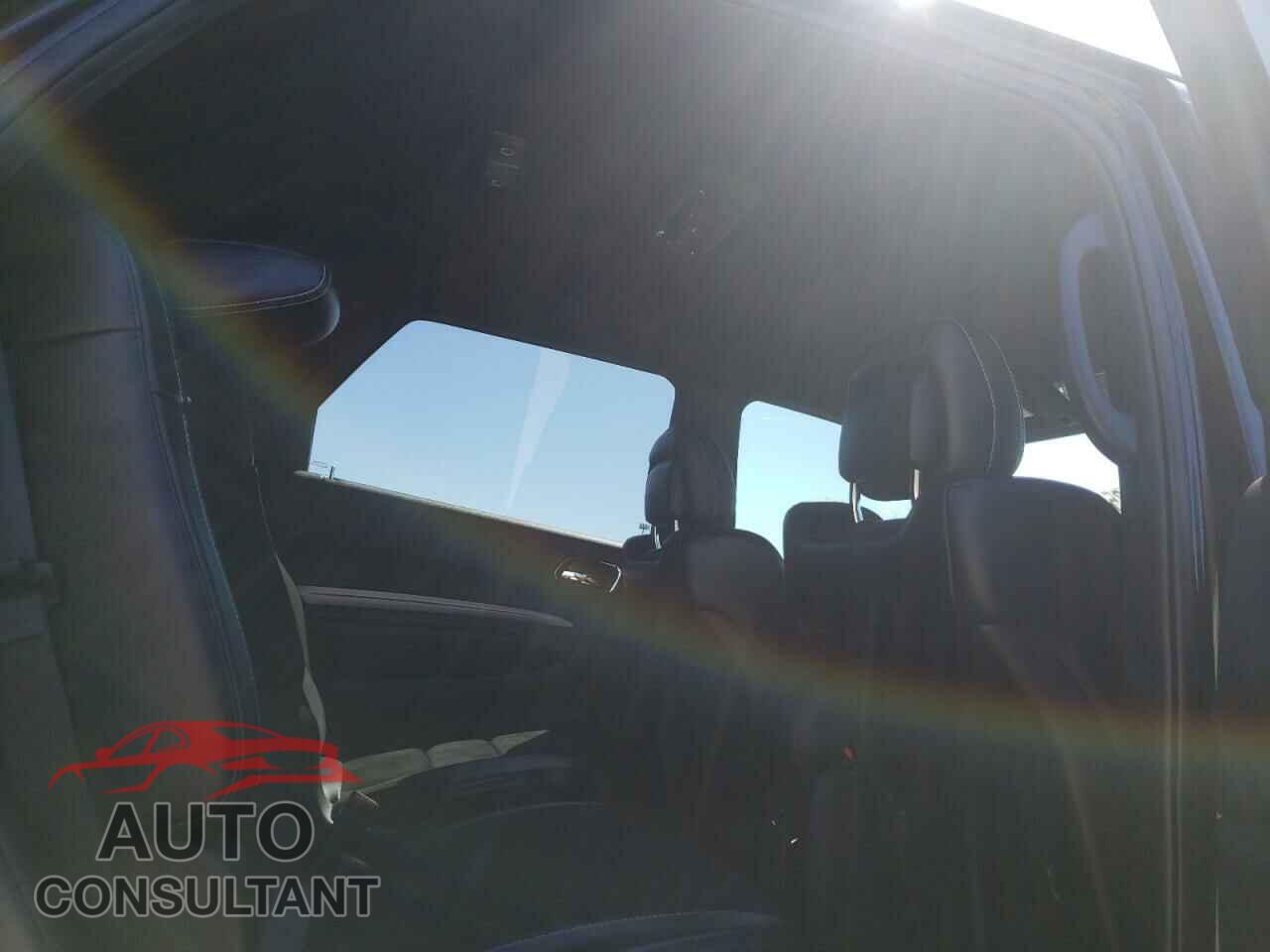 DODGE DURANGO 2018 - 1C4SDJGJ4JC183601