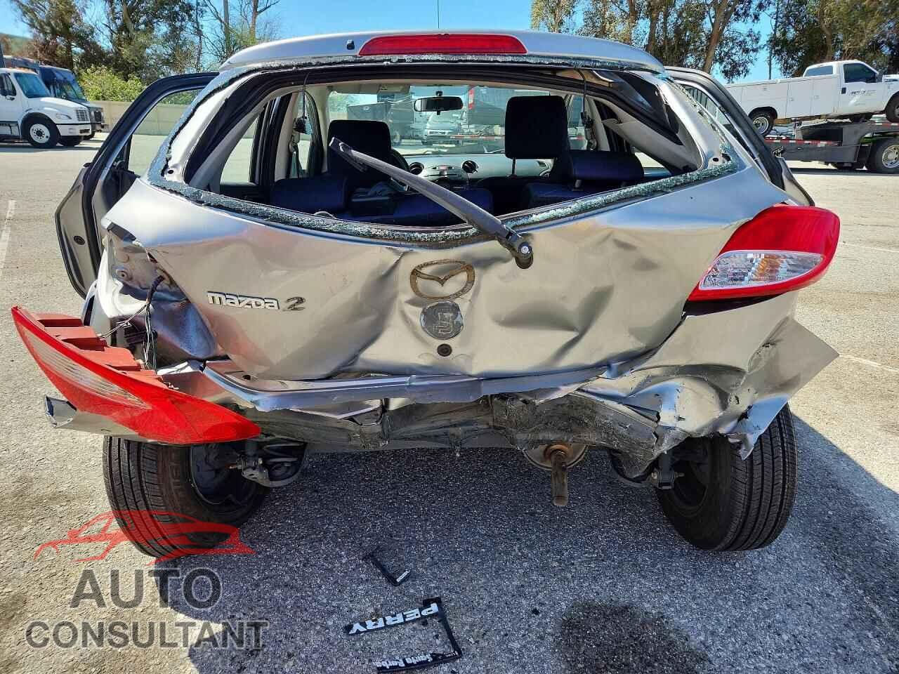 MAZDA 2 2013 - JM1DE1KY3D0161721