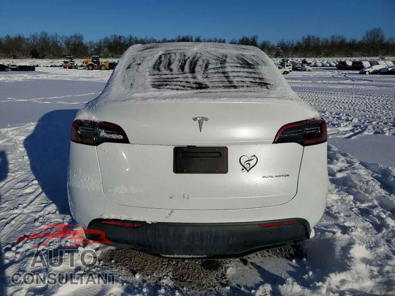 TESLA MODEL Y 2024 - 7SAYGDEE2RA258917