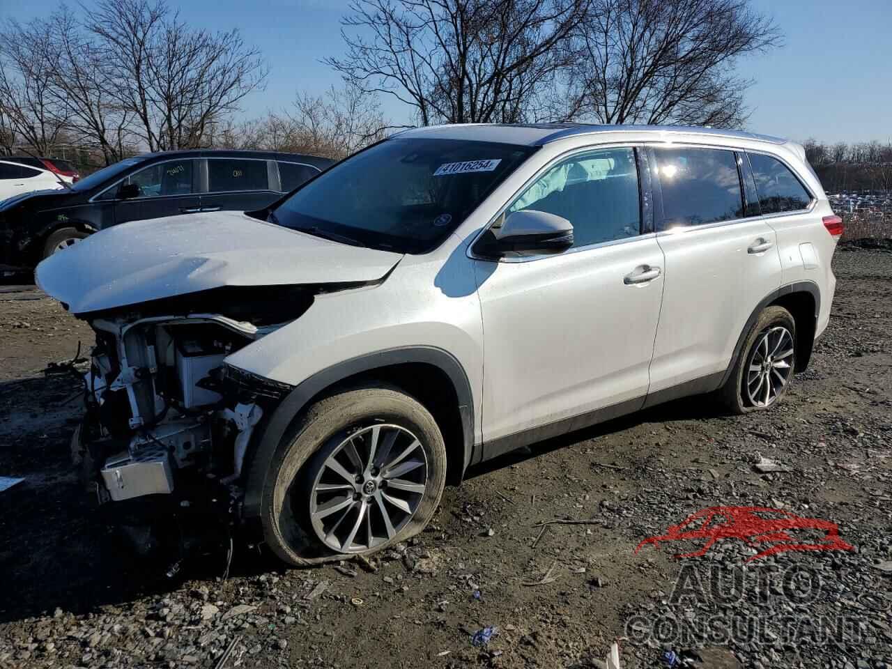 TOYOTA HIGHLANDER 2019 - 5TDJZRFH9KS574446