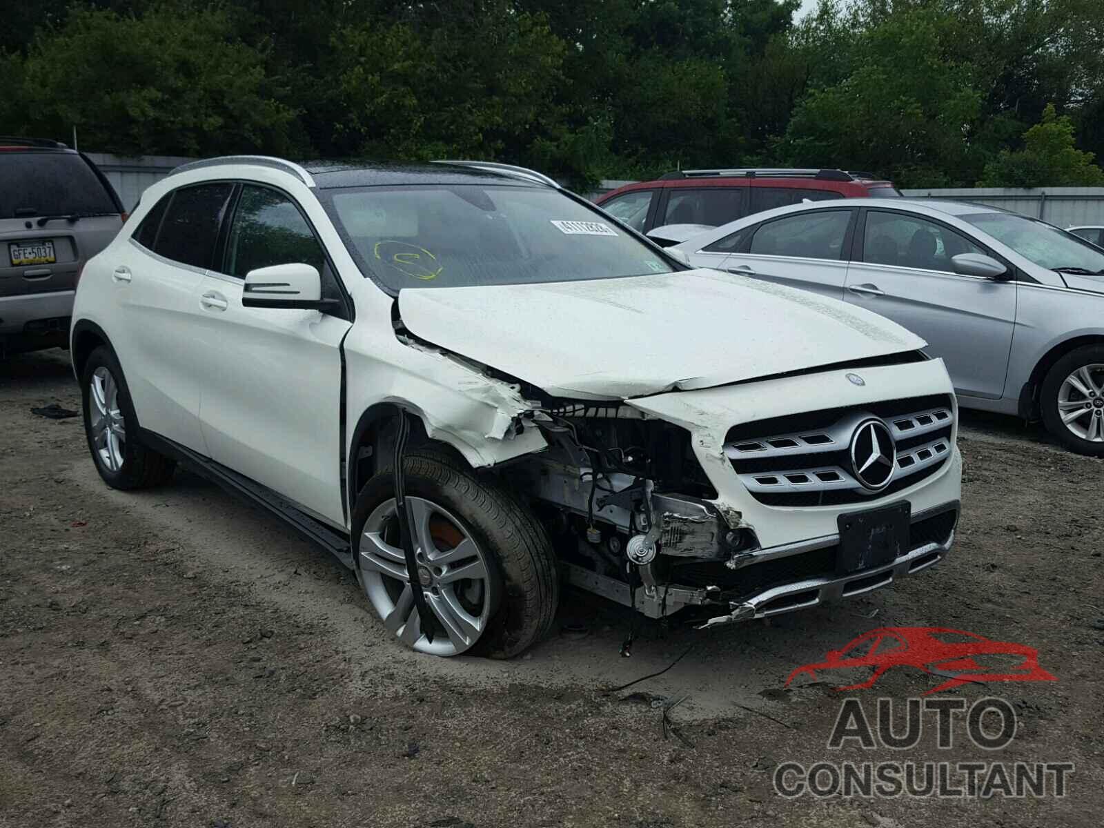 MERCEDES-BENZ GLA 250 4MATIC 2018 - WDCTG4GB2JJ373750
