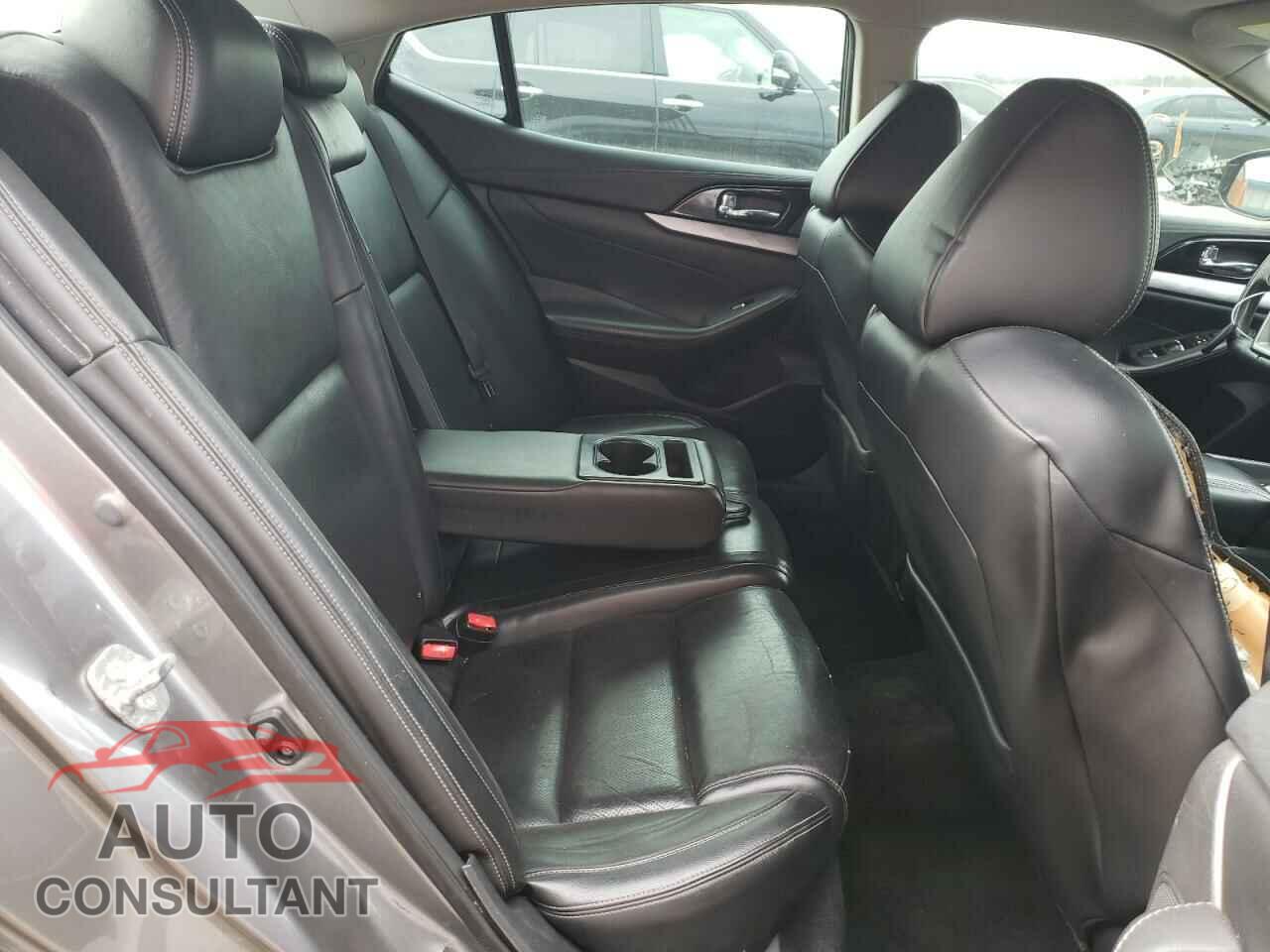 NISSAN MAXIMA 2016 - 1N4AA6AP9GC401836