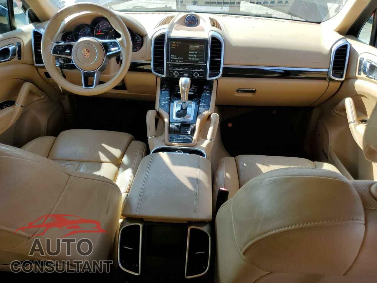 PORSCHE CAYENNE 2016 - WP1AA2A21GLA09178