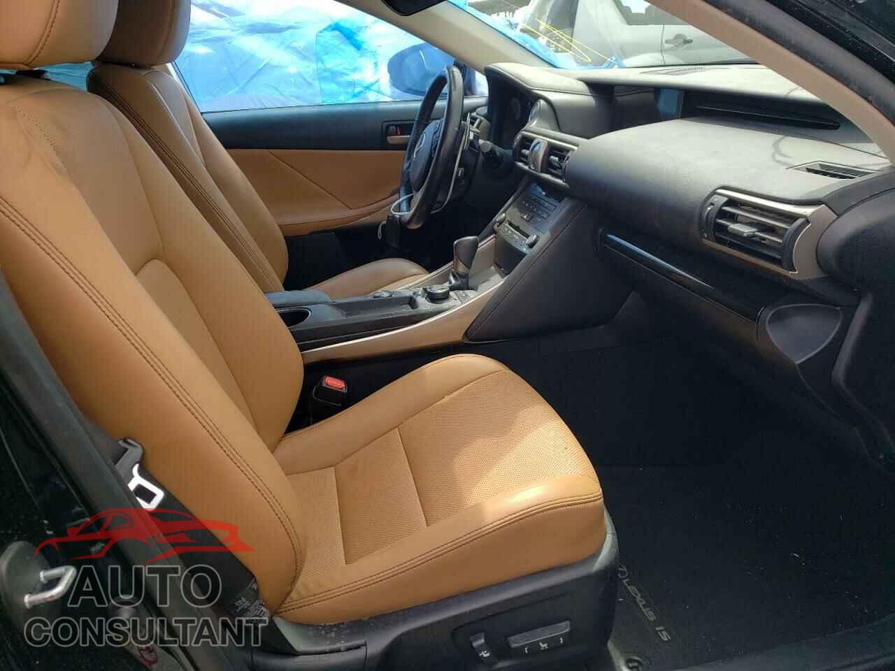LEXUS IS 2017 - JTHBA1D28H5040945