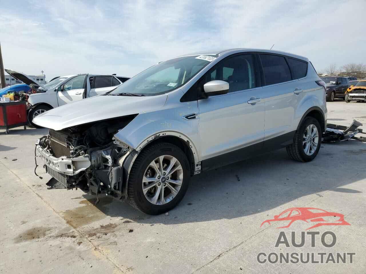 FORD ESCAPE 2017 - 1FMCU0GD3HUE38635