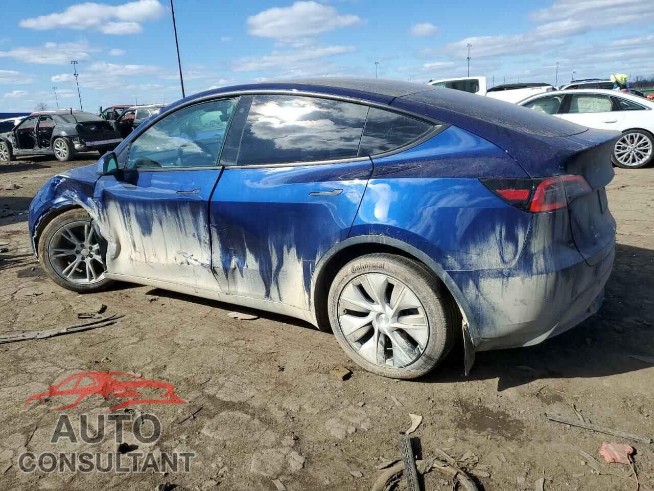 TESLA MODEL Y 2023 - 7SAYGDEE7PF671223