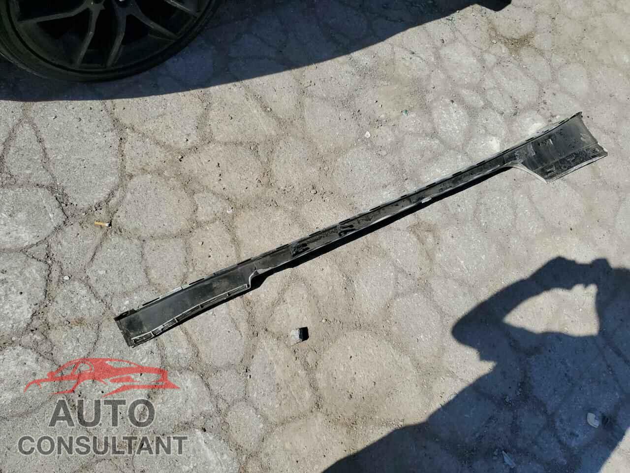 FORD MUSTANG 2017 - 1FATP8UH5H5208810