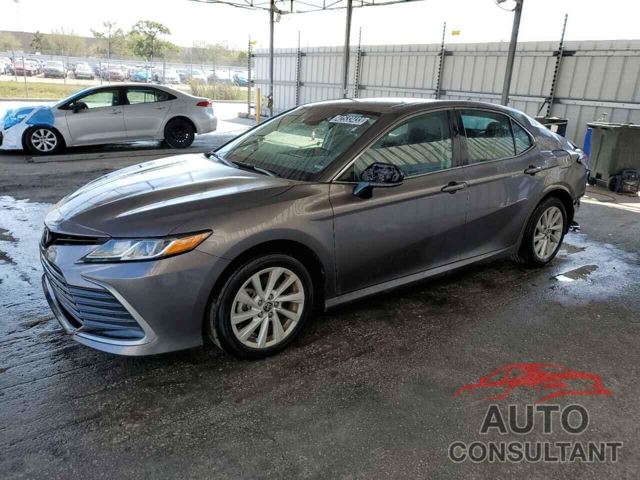 TOYOTA CAMRY 2022 - 4T1C11AK2NU499055