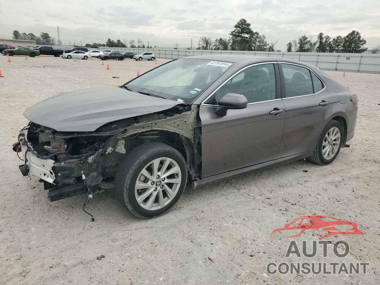 TOYOTA CAMRY 2022 - 4T1C11AK3NU677829