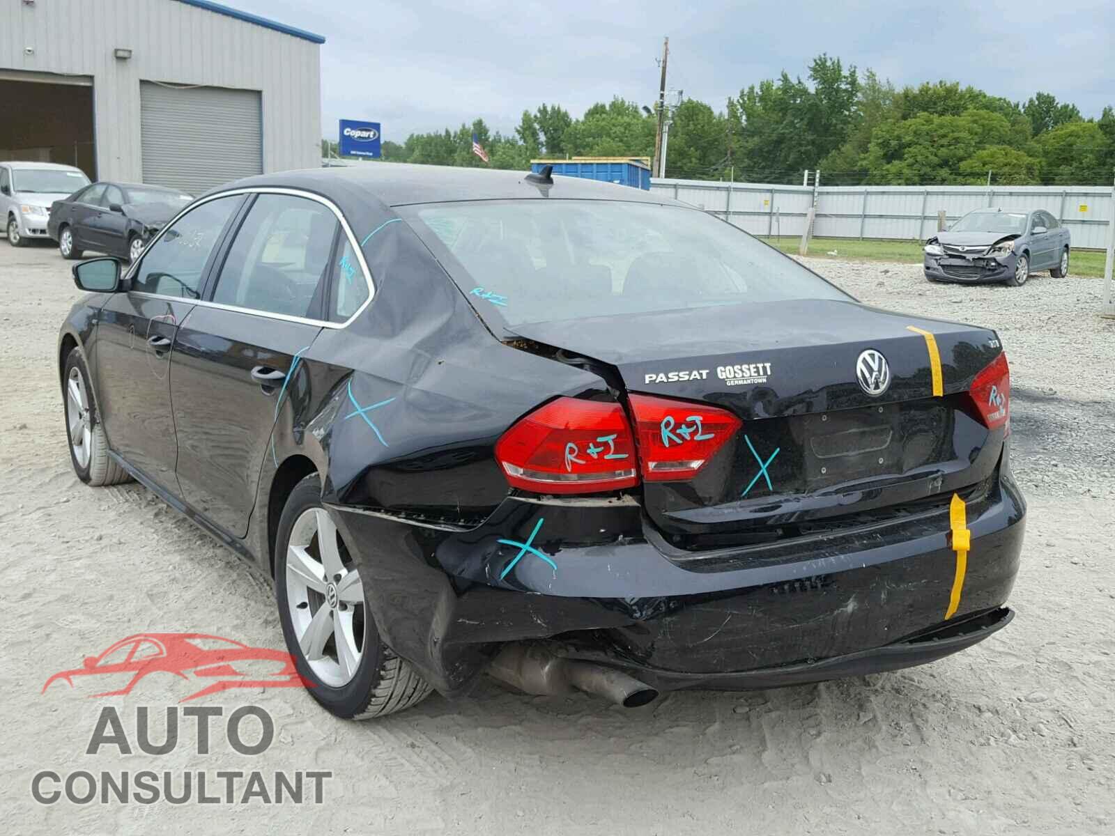 VOLKSWAGEN PASSAT 2015 - 1VWAS7A30FC120059