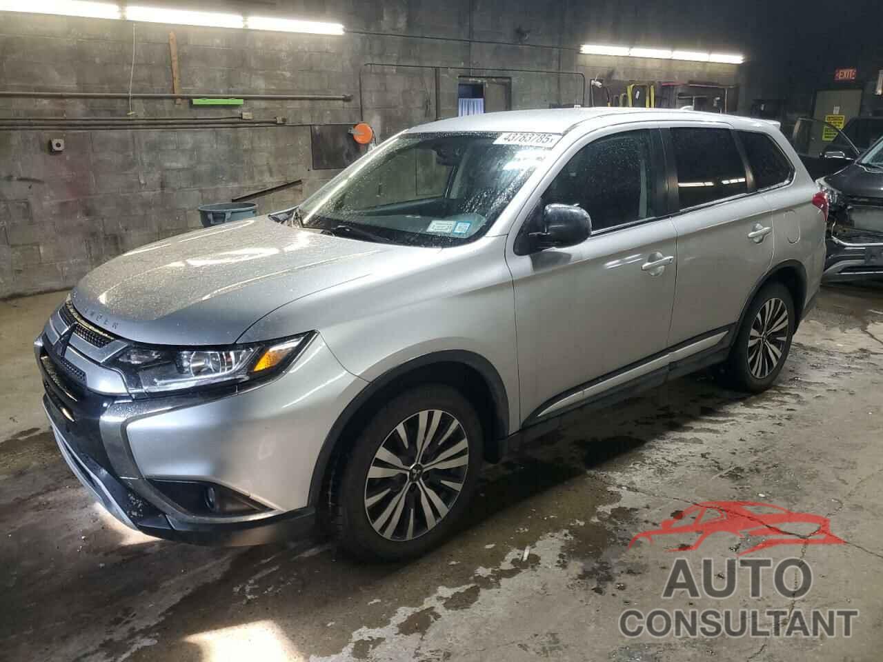 MITSUBISHI OUTLANDER 2019 - JA4AD2A38KZ003105