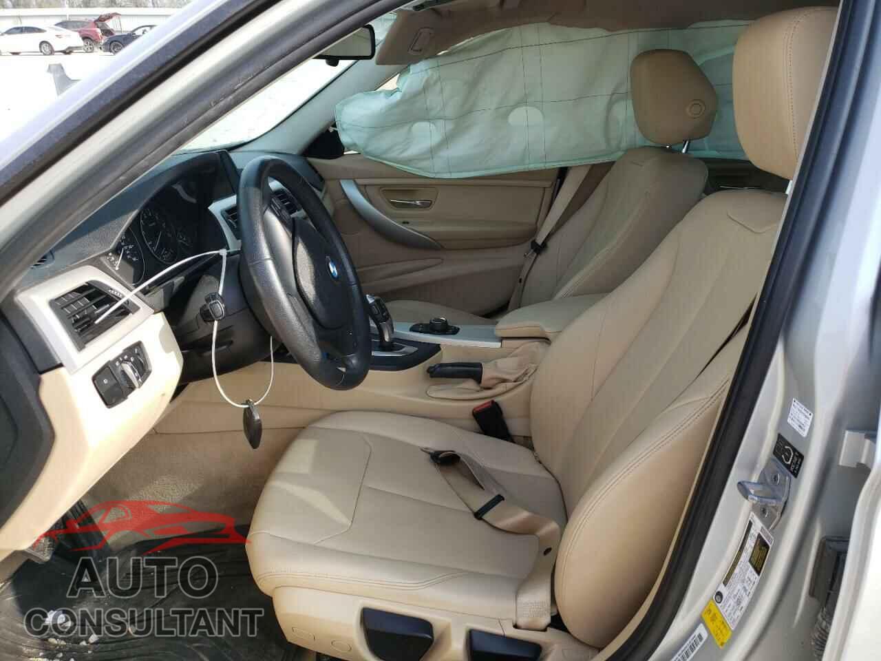 BMW 3 SERIES 2015 - WBA3B1G59FNT04564