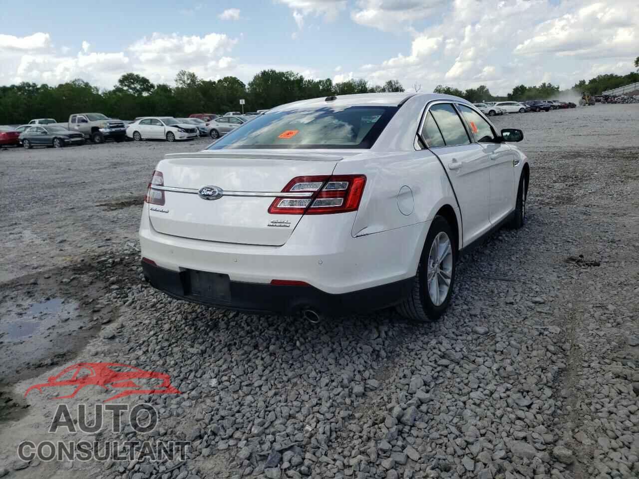 FORD TAURUS 2016 - 1FAHP2E82GG131494