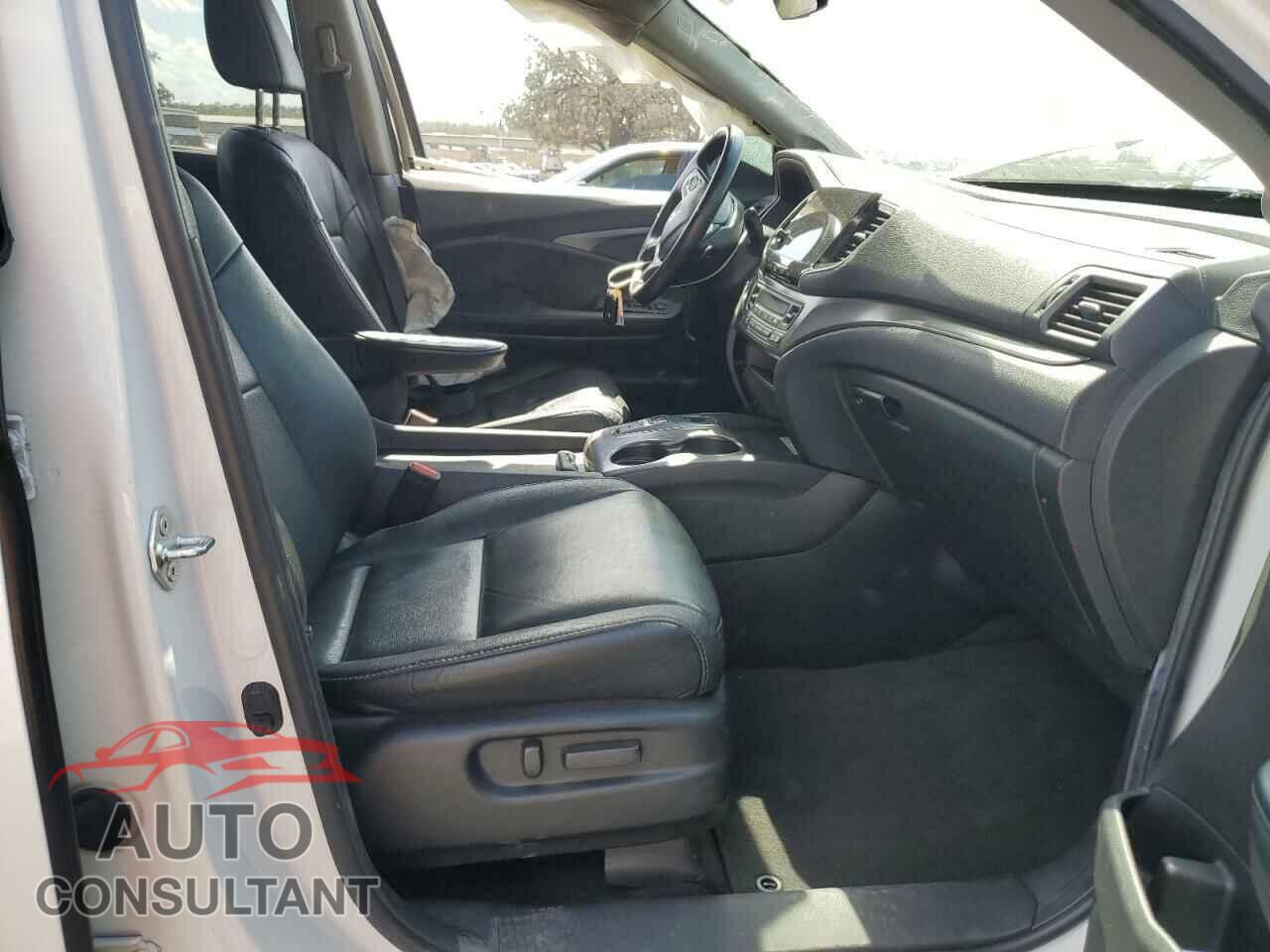 HONDA PILOT 2021 - 5FNYF5H23MB033795
