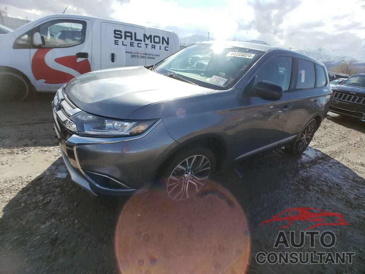 MITSUBISHI OUTLANDER 2018 - JA4AD2A39JJ002896