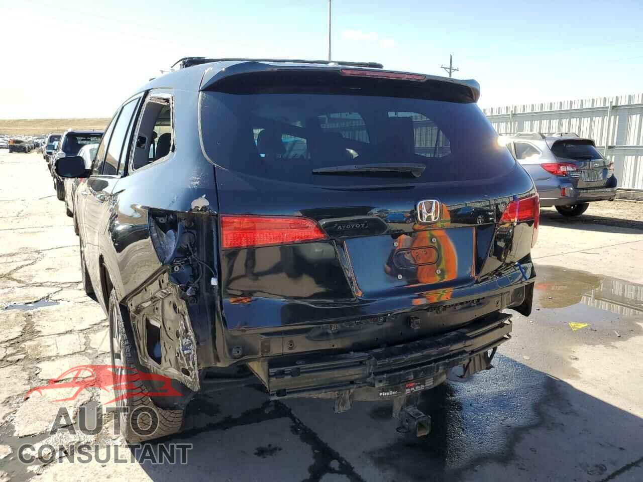 HONDA PILOT 2017 - 5FNYF6H07HB088311