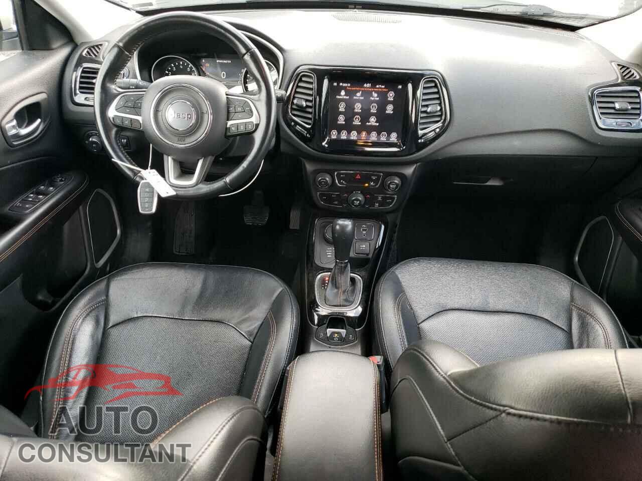 JEEP COMPASS 2021 - 3C4NJDCB3MT589044