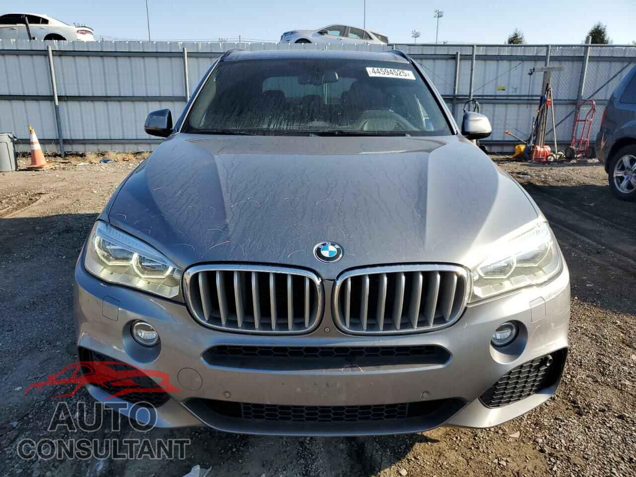 BMW X5 2014 - 5UXKR6C58E0C03834