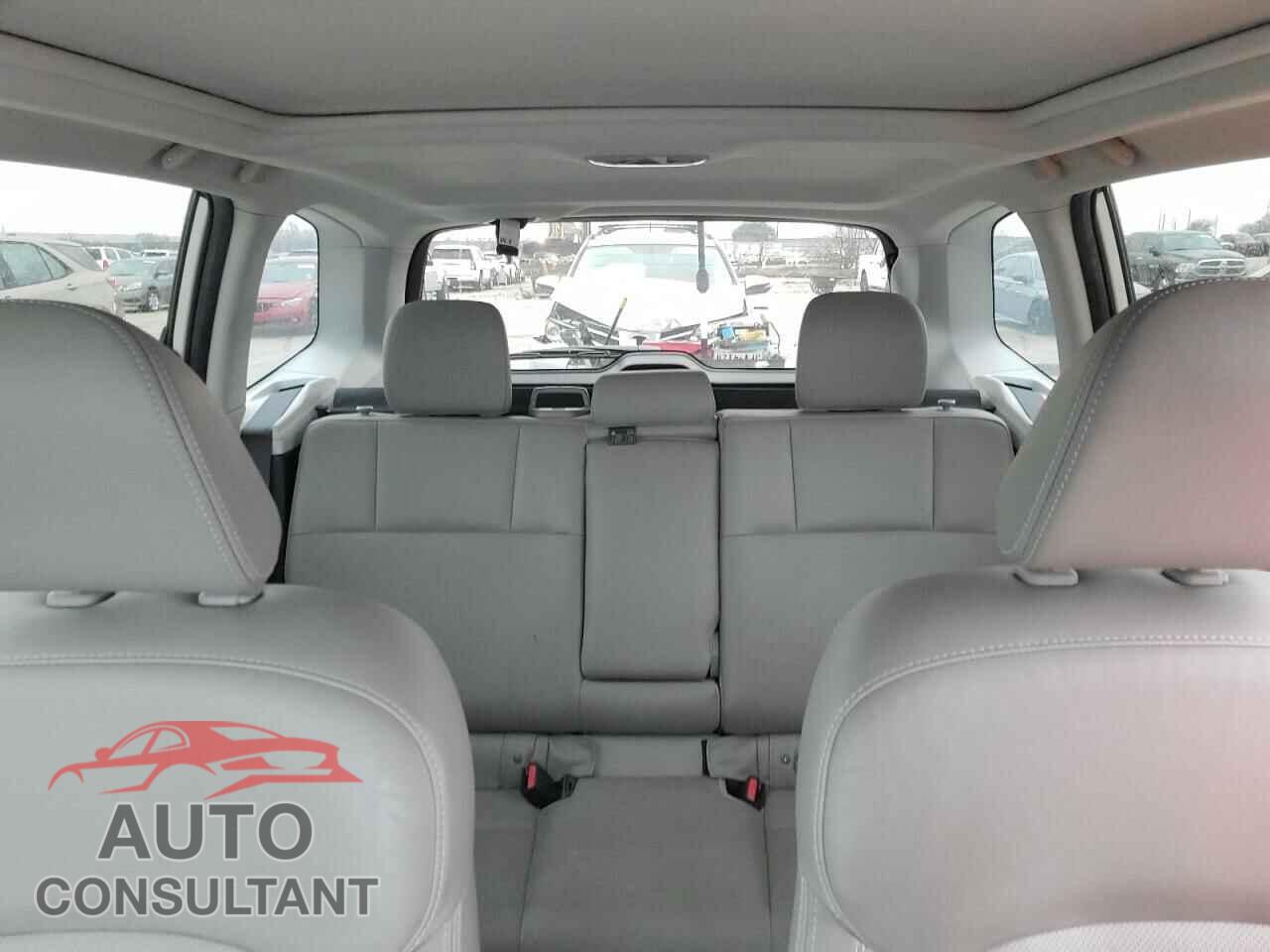 SUBARU FORESTER 2017 - JF2SJARC0HH517208