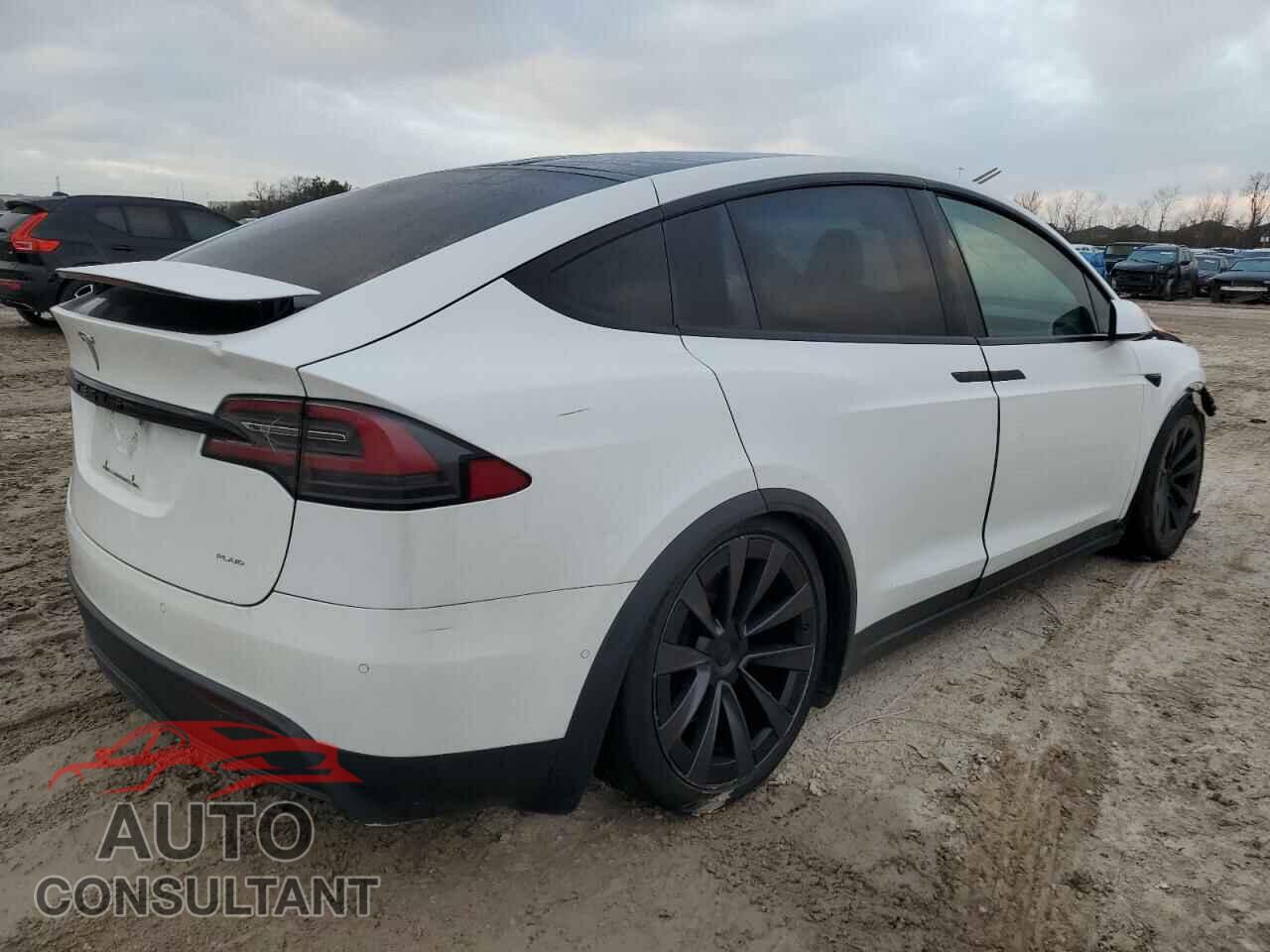 TESLA MODEL X 2022 - 7SAXCBE67NF333239