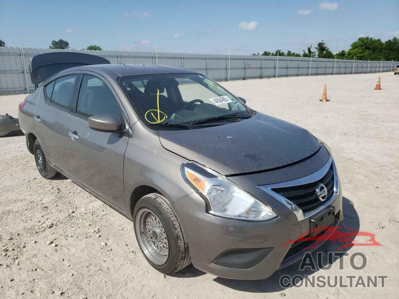 NISSAN VERSA 2017 - 3N1CN7AP8HK418008