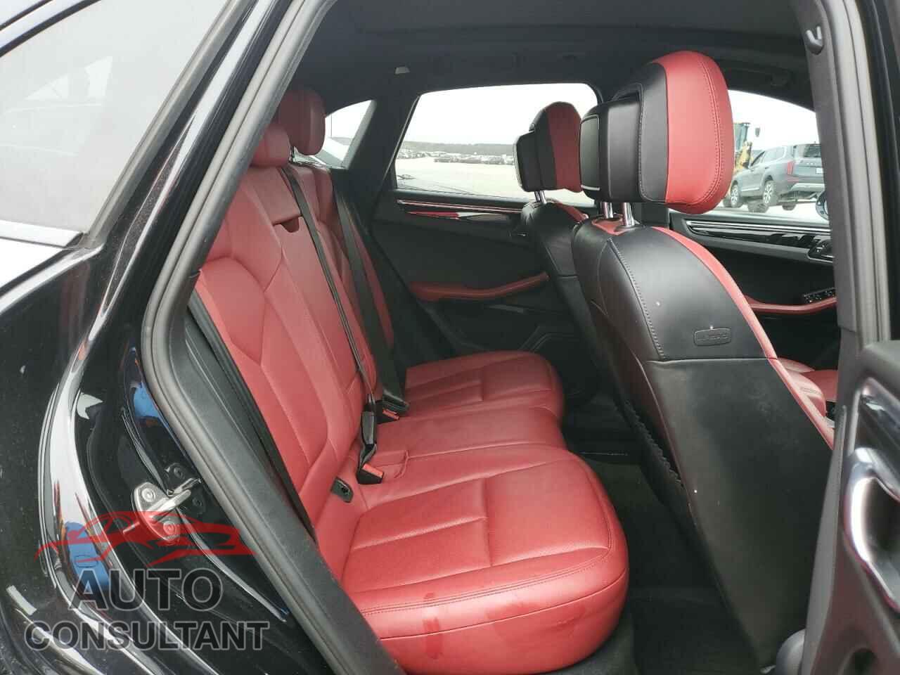 PORSCHE MACAN 2016 - WP1AB2A52GLB47528