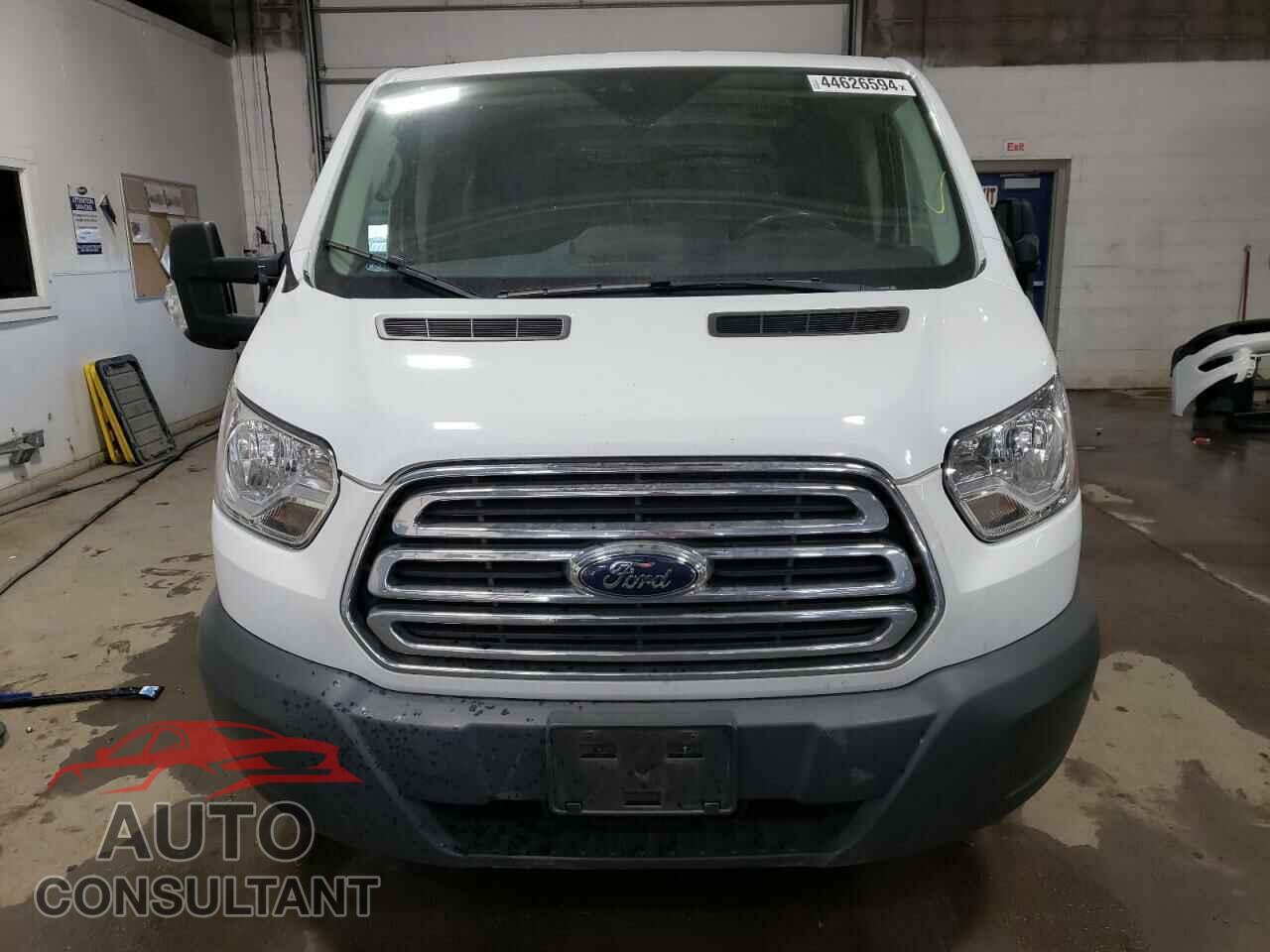 FORD TRANSIT 2017 - 1FTYR1YM3HKB37925