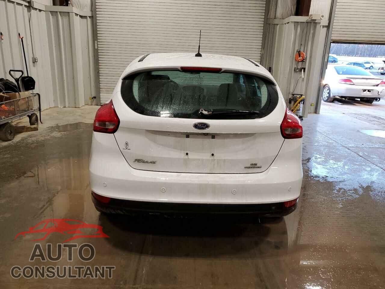 FORD FOCUS 2016 - 1FADP3K27GL214429