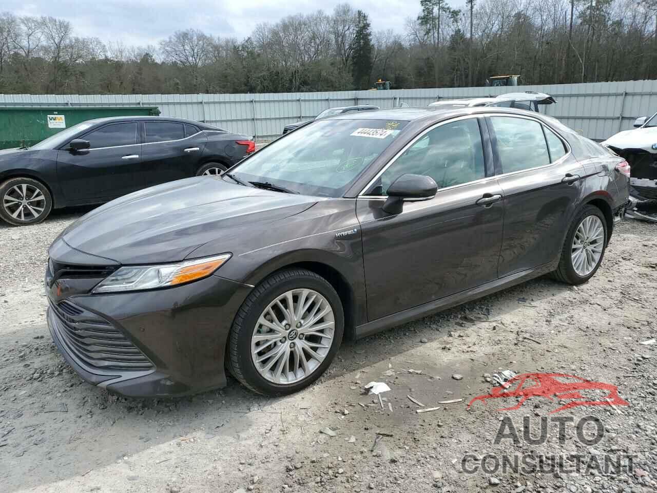 TOYOTA CAMRY 2018 - 4T1B21HK8JU003457