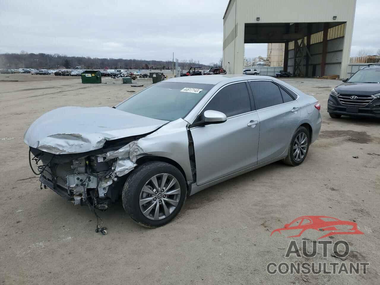 TOYOTA CAMRY 2016 - 4T4BF1FK1GR567635