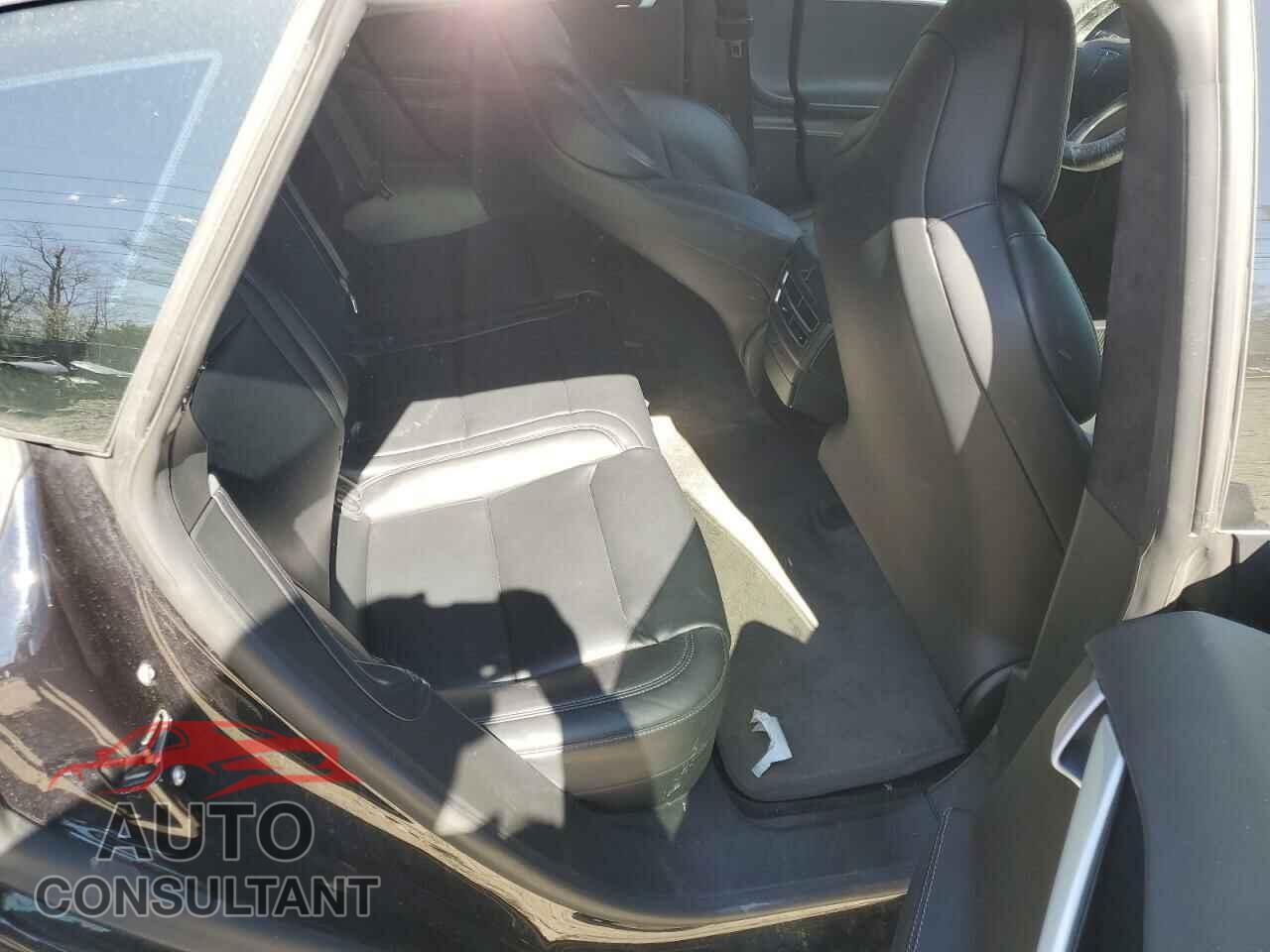 TESLA MODEL S 2017 - 5YJSA1E22HF230657