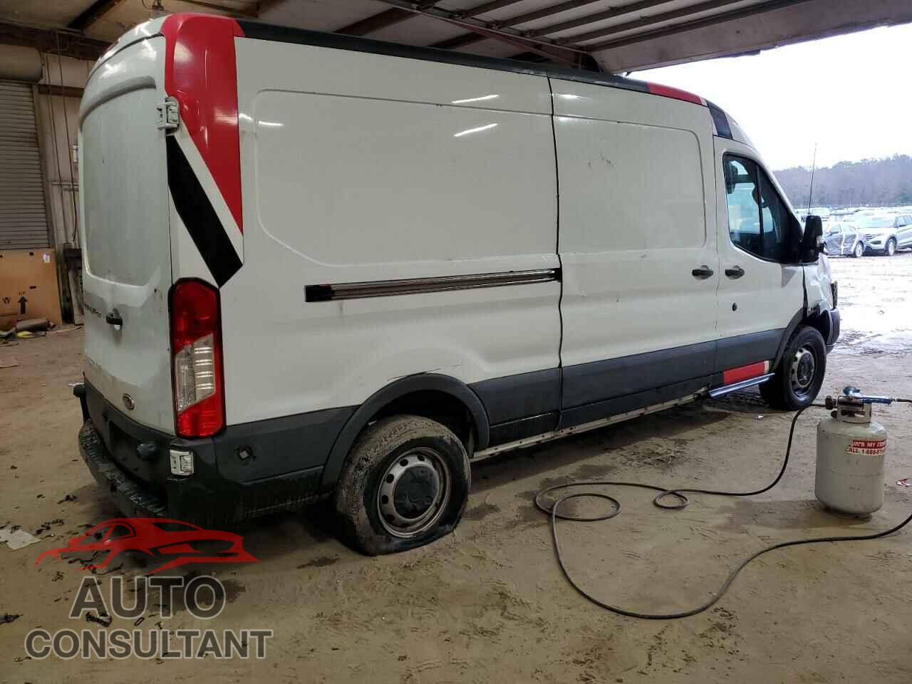 FORD TRANSIT 2017 - 1FTYR2CM9HKB03159