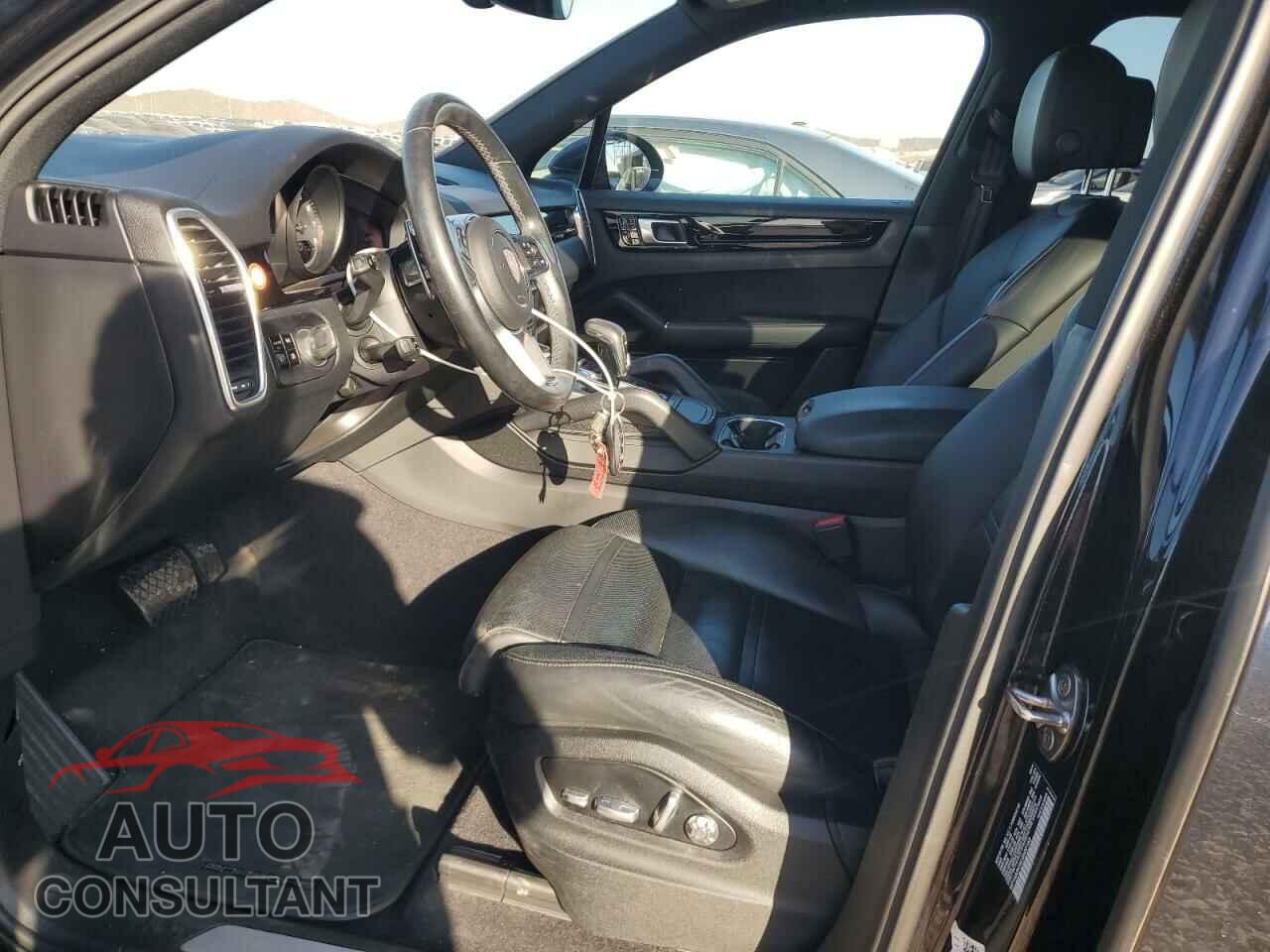 PORSCHE CAYENNE 2020 - WP1AA2AY6LDA02168