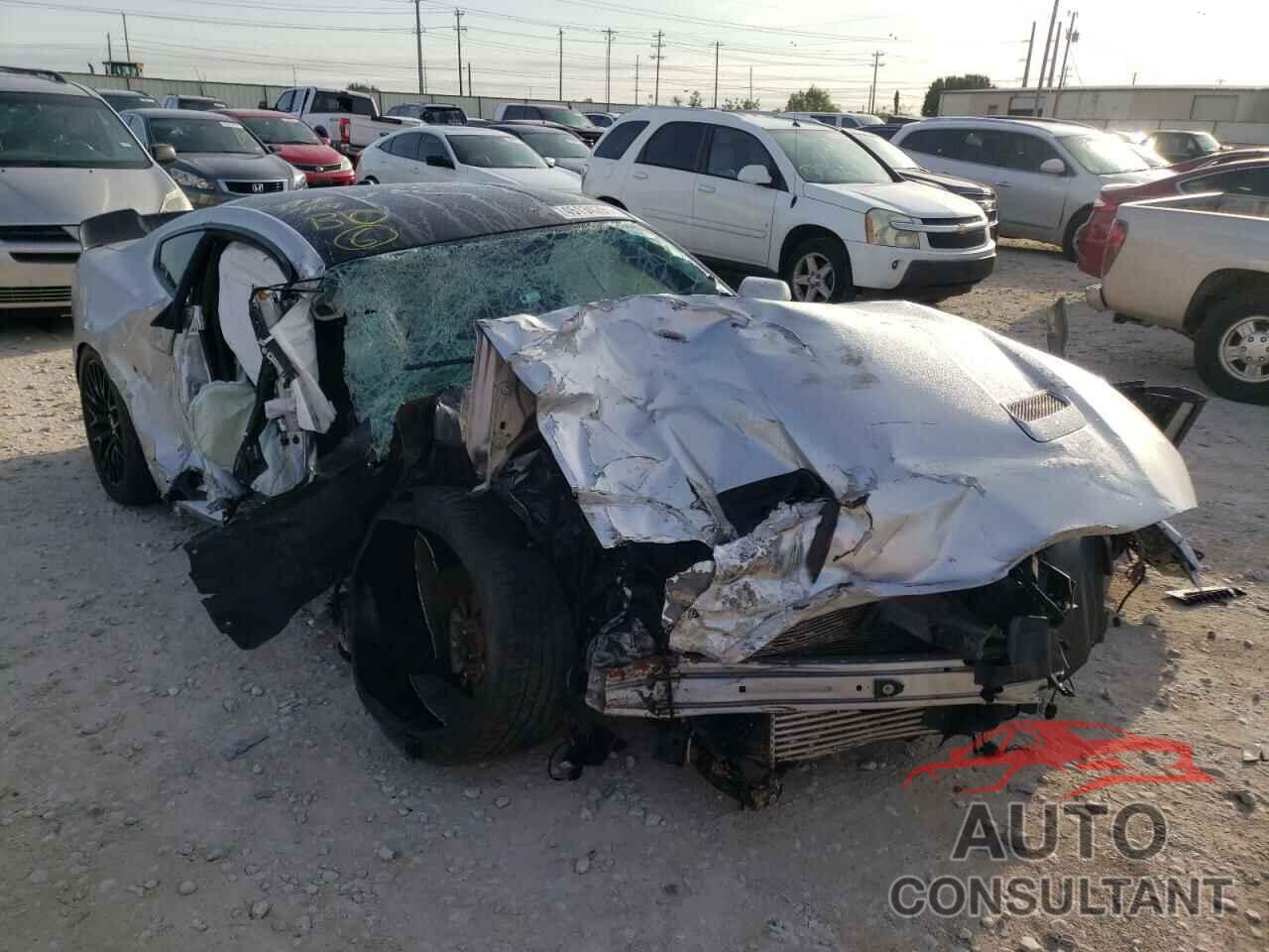 FORD MUSTANG 2019 - 1FA6P8TH0K5159750