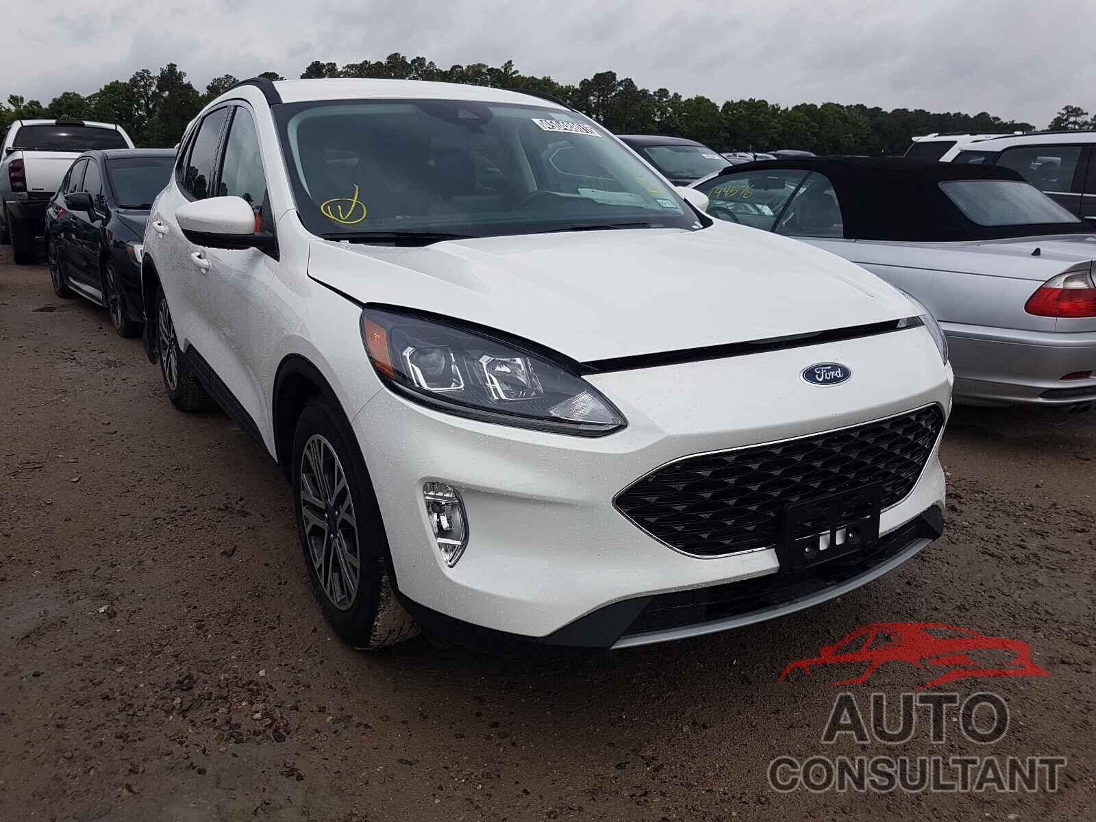 FORD ESCAPE 2021 - 1FMCU0H63MUA57913