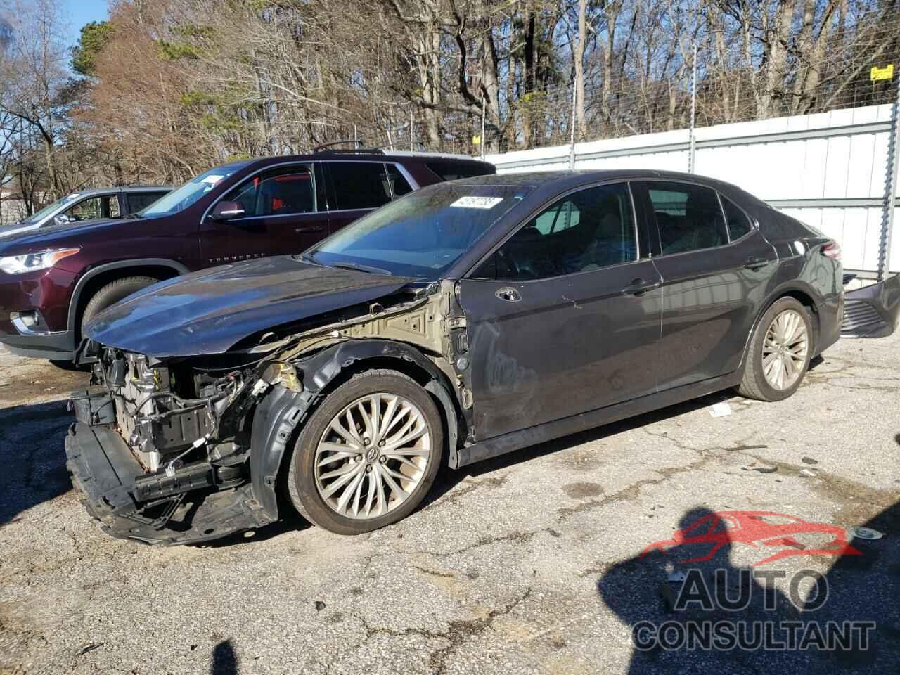 TOYOTA CAMRY 2018 - 4T1B11HK0JU141027